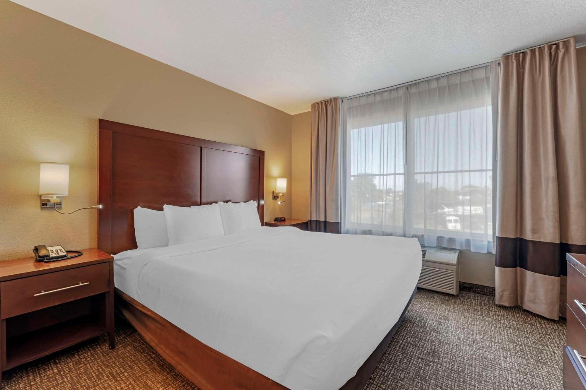 Comfort Inn Lathrop Stockton Airport Bagian luar foto