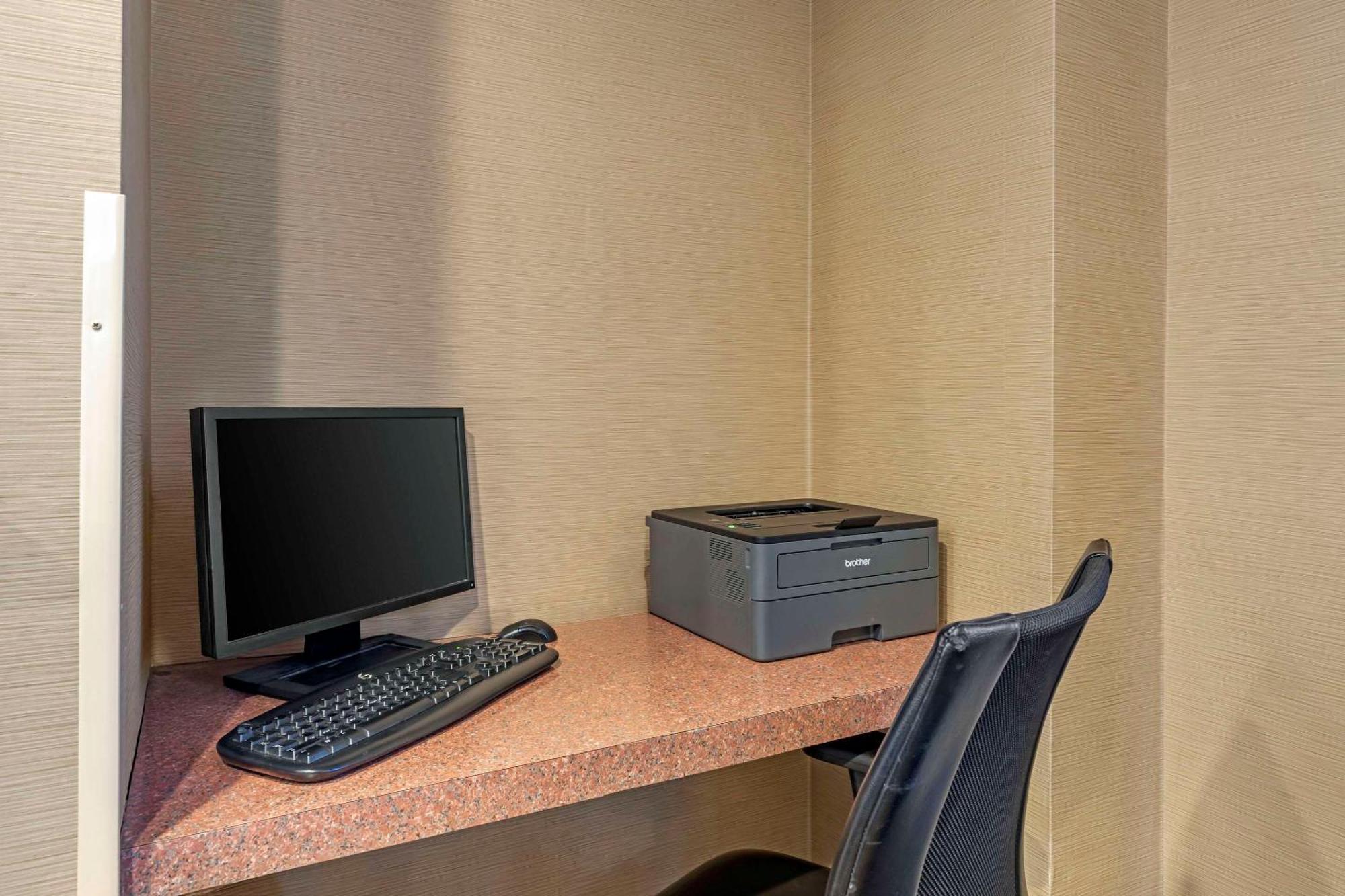 Comfort Inn Lathrop Stockton Airport Bagian luar foto