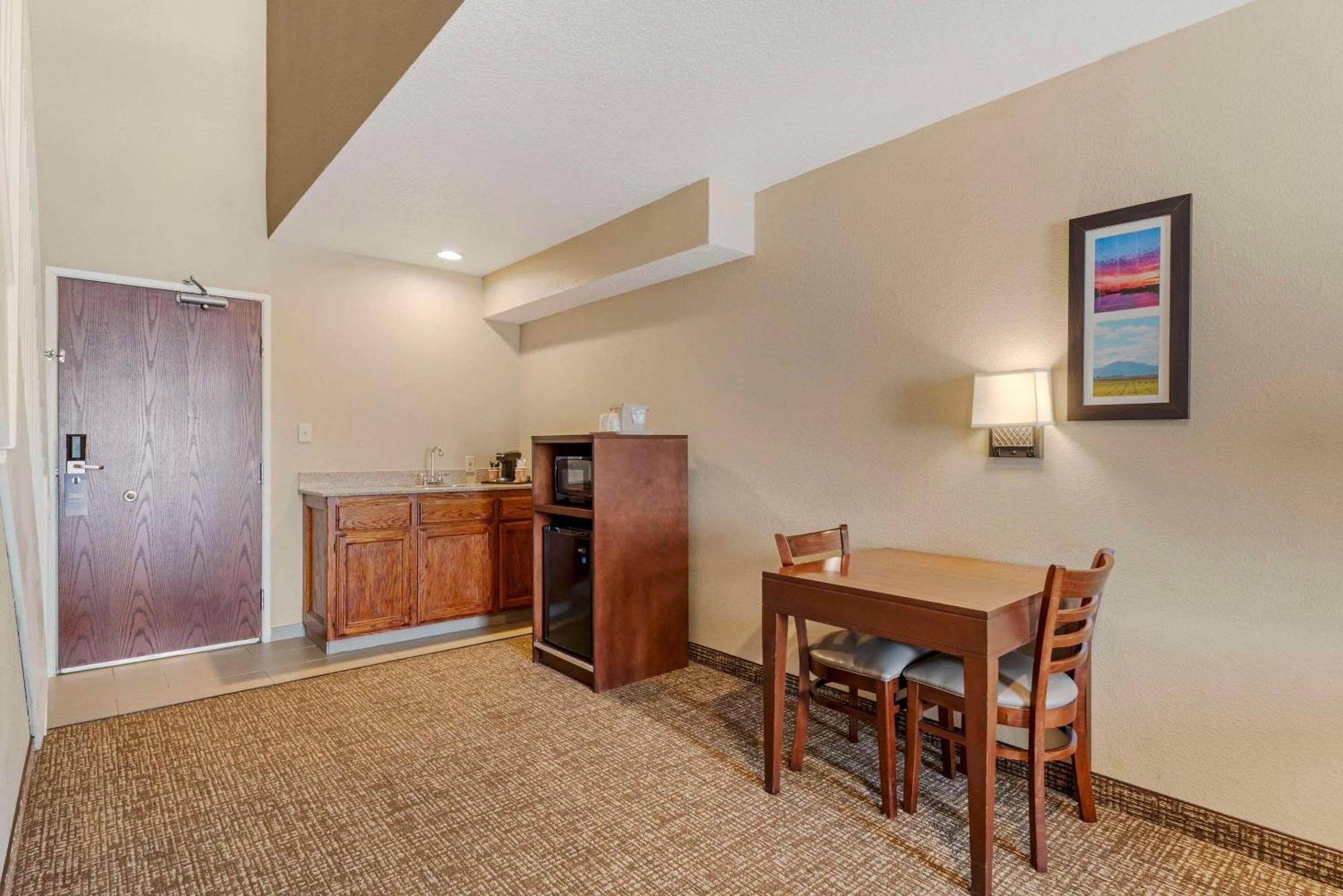 Comfort Inn Lathrop Stockton Airport Bagian luar foto