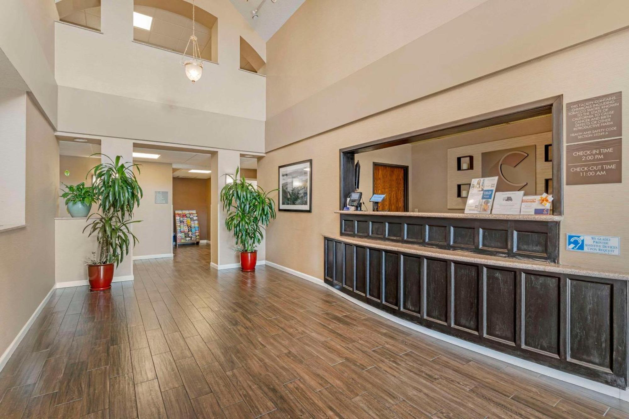 Comfort Inn Lathrop Stockton Airport Bagian luar foto